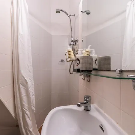 A Sua Pequena Casa Perto De Santos Art District Apartament Lizbona