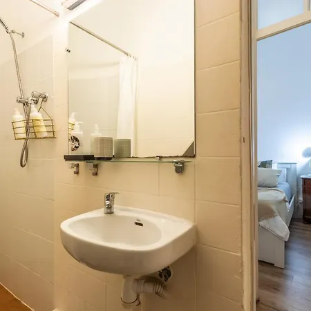 A Sua Pequena Casa Perto De Santos Art District Apartament Lizbona