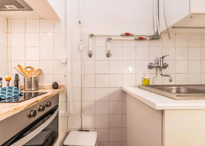 A Sua Pequena Casa Perto De Santos Art District * Lisboa